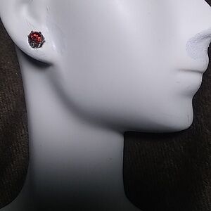 5mm red crystals posts